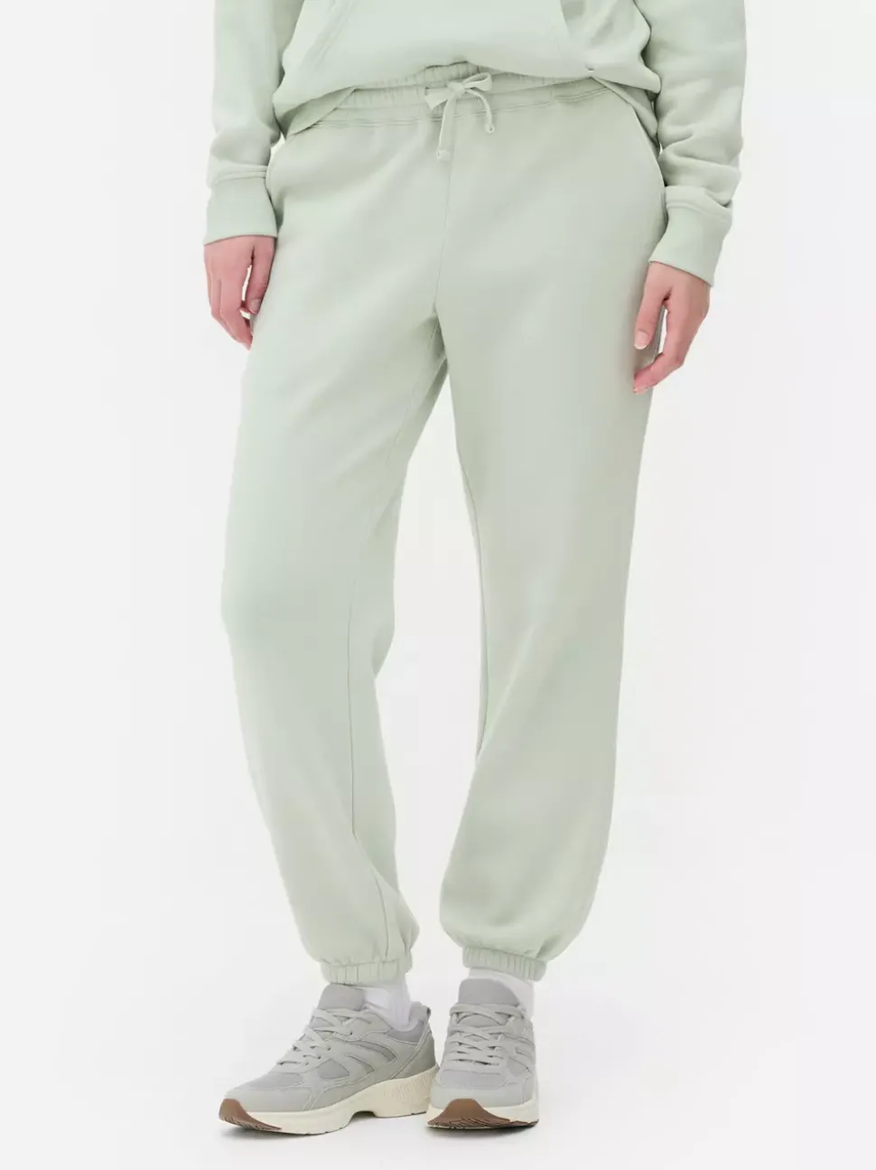 Spodnie dresowe ściągane sznurkiem
