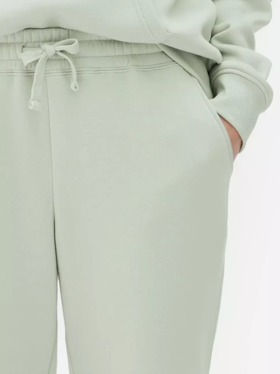 Spodnie dresowe ściągane sznurkiem