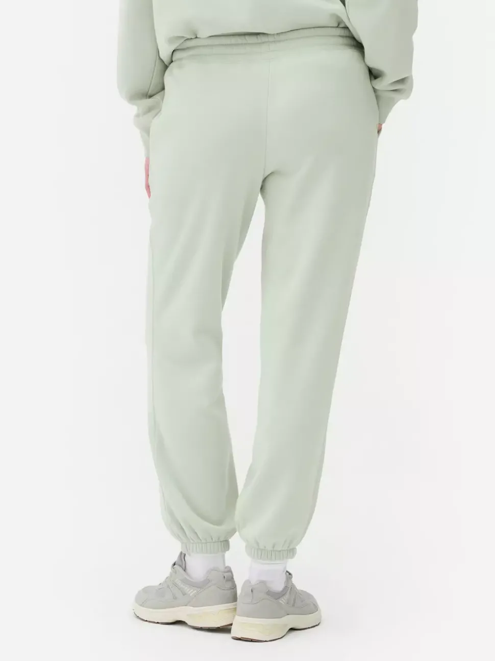 Spodnie dresowe ściągane sznurkiem