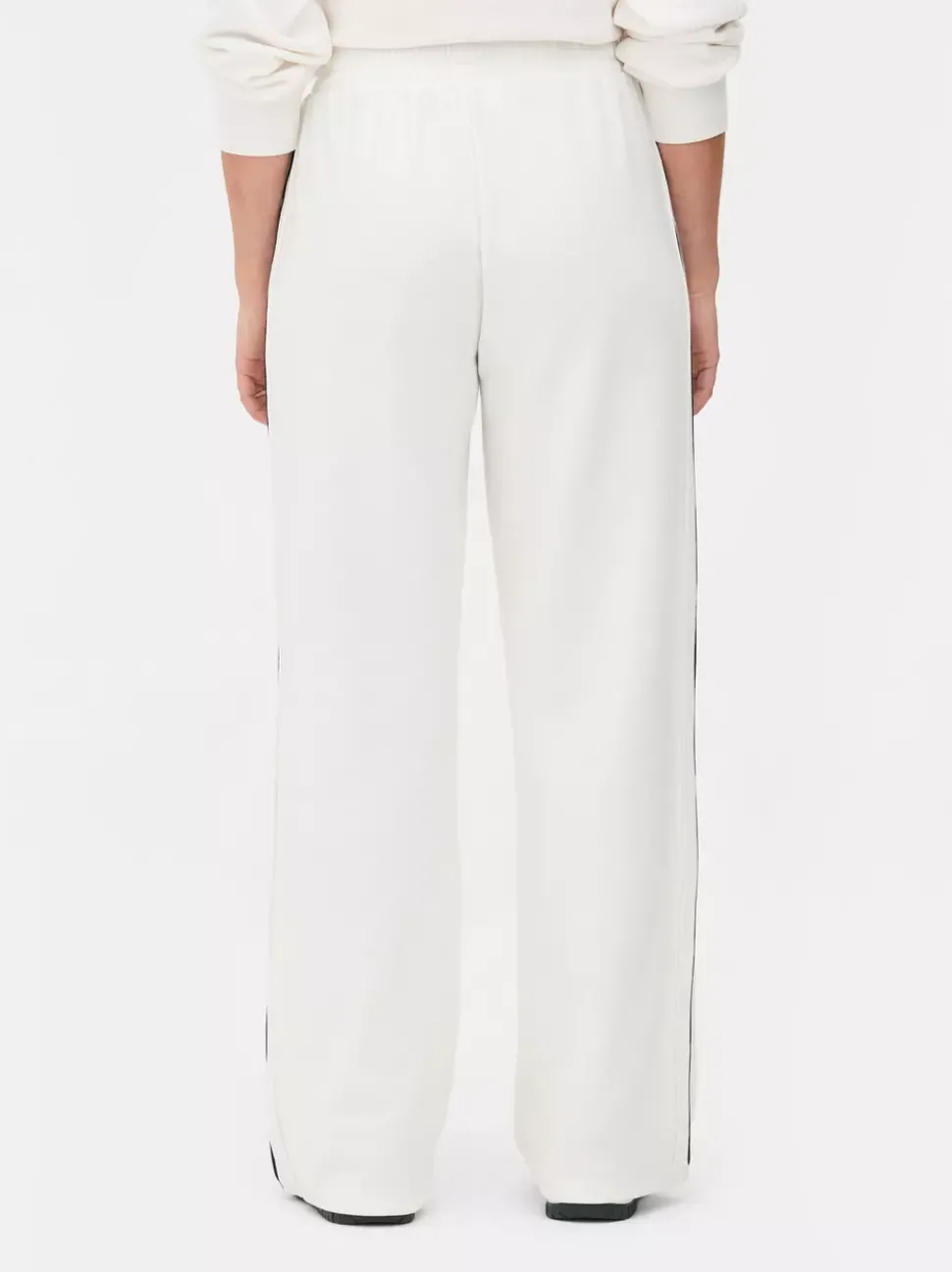 Spodnie dresowe z prostą nogawką w stylu uczelnianym