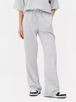 Spodnie dresowe ze sznurkiem i prostymi nogawkami