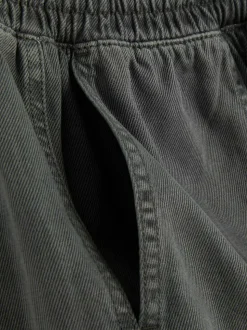 Spodnie dresowe ze sznurkiem w pasie