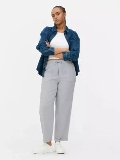 Spodnie dresowe ze sznurkiem w pasie