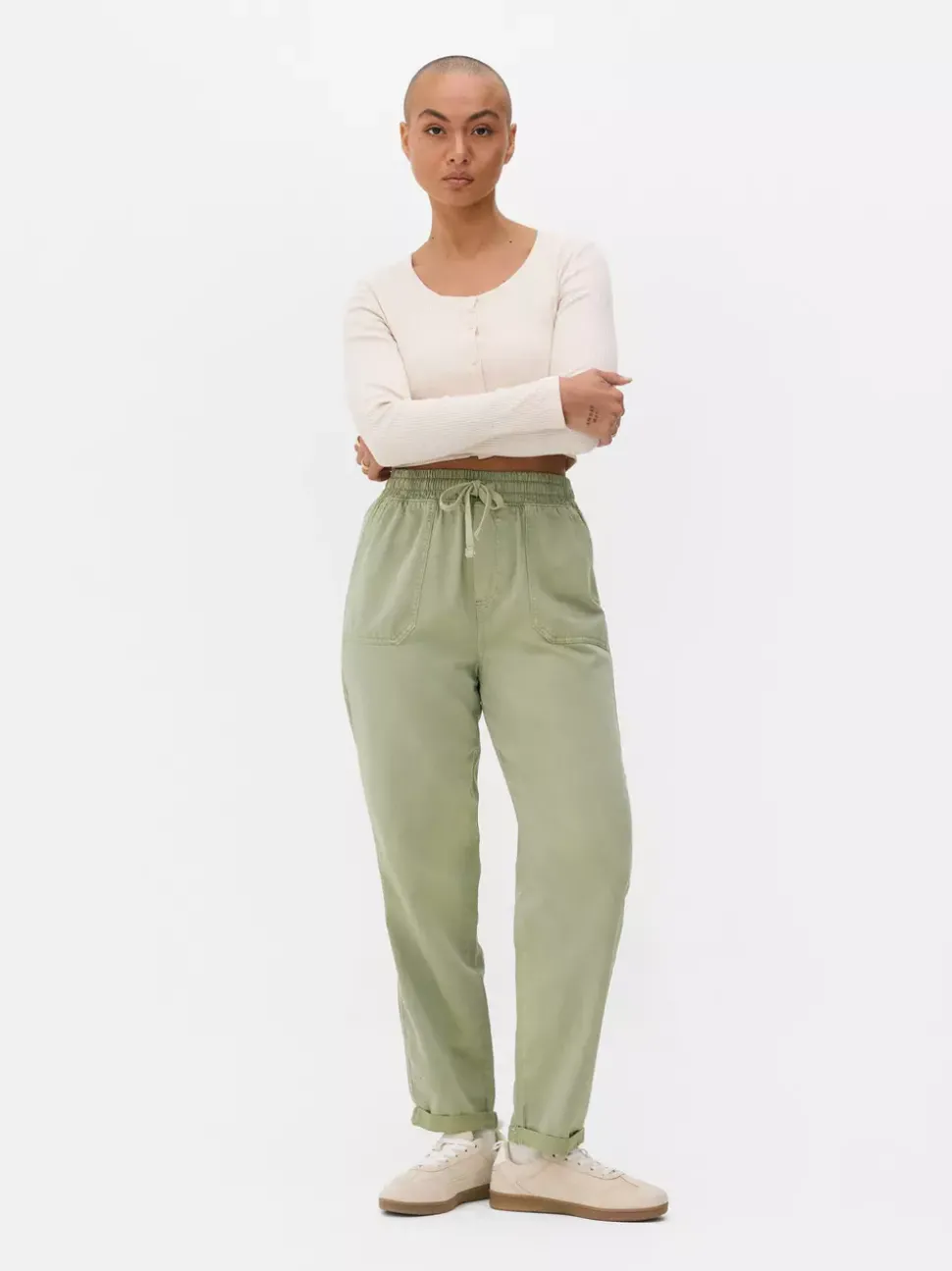 Spodnie dresowe ze sznurkiem w pasie