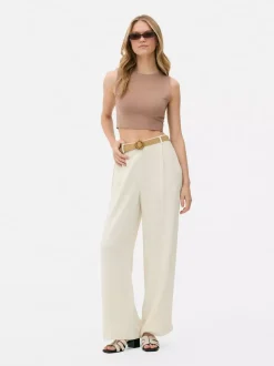 Spodnie z paskiem i prostą nogawką