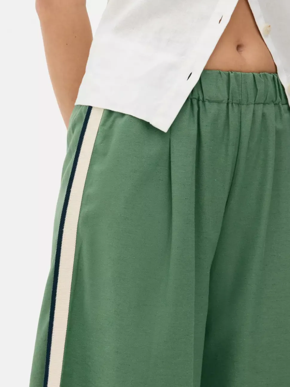 Spodnie z szerokimi nogawkami z lampasami