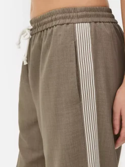 Sportowe spodnie dresowe ze sznurkiem