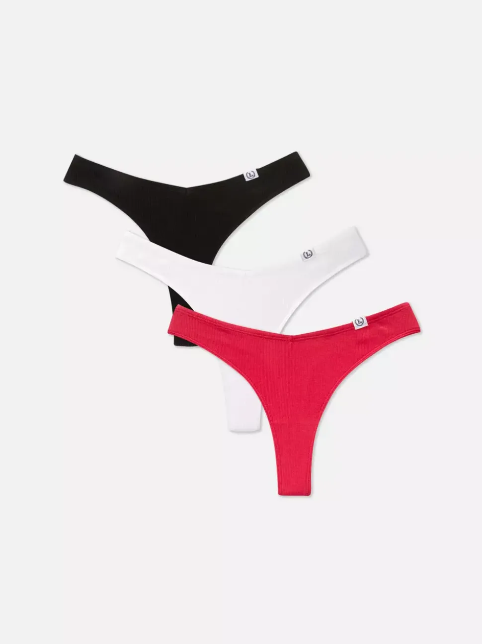 Stringi w estetyce Miami Core, 3 pary