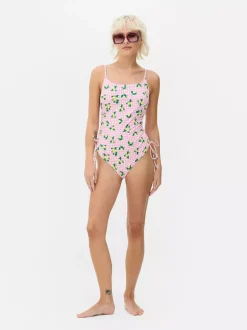 Strój kąpielowy z marszczeniami i wiązaniem z boku