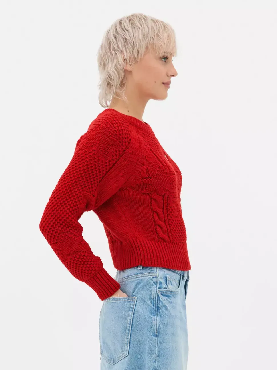 Sweter o splocie warkoczowym z amerykańską flagą