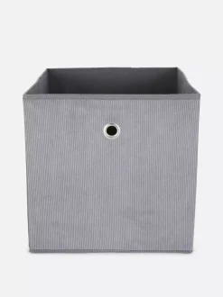 Sześcienne pudełko w prążki