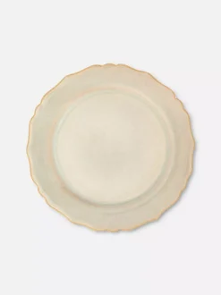 Szkliwiony talerzyk z muszelkowym wykończeniem