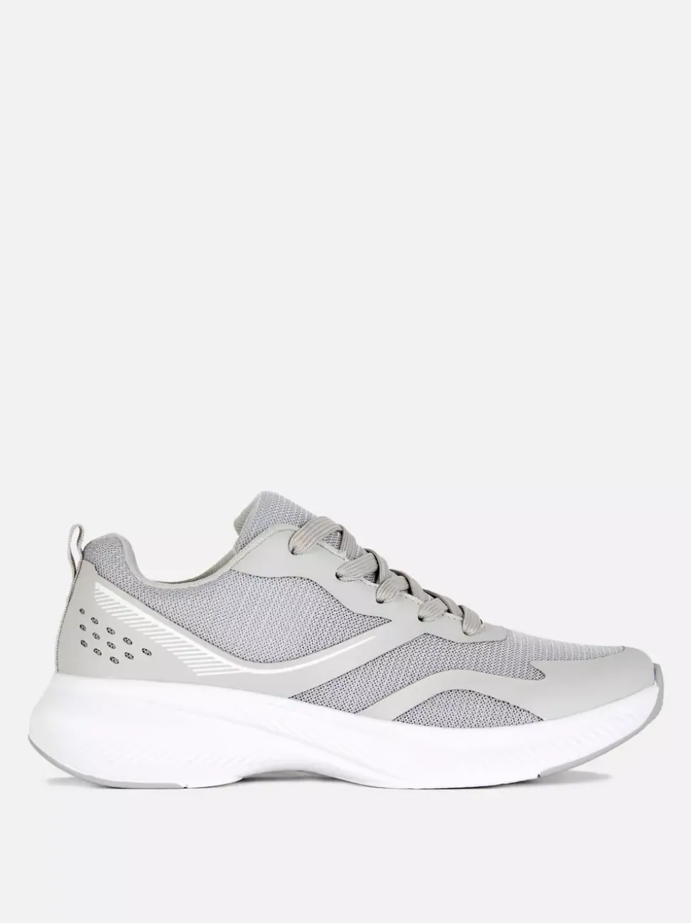 Sznurowane buty sportowe