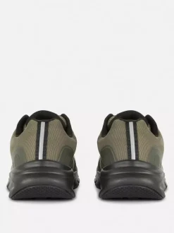 Sznurowane buty sportowe na siłownię