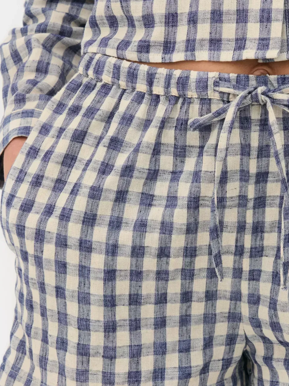 Szorty w kratę vichy ze sznurkiem w pasie