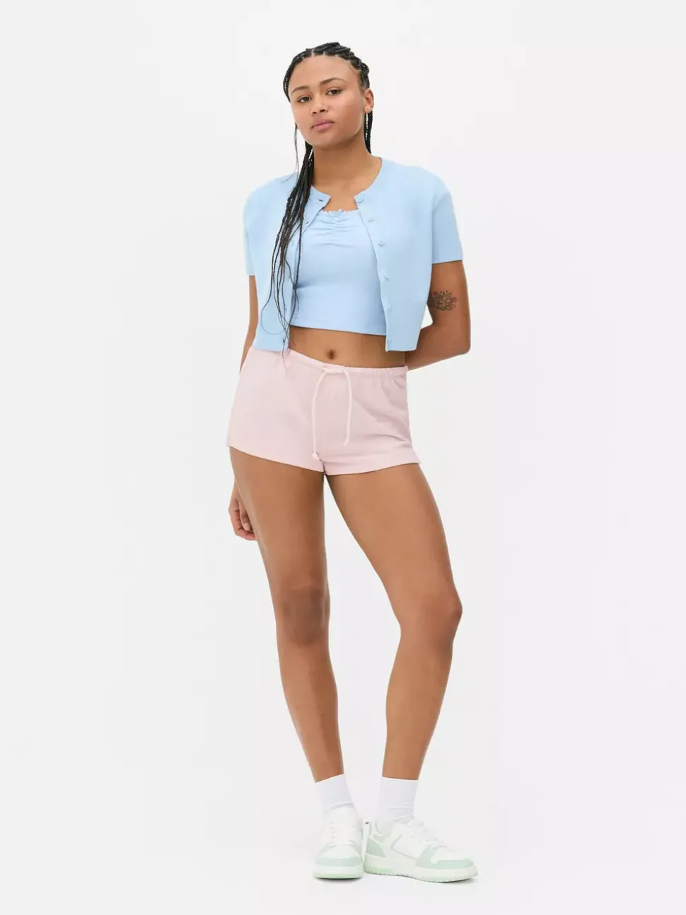 Szorty z dżerseju wiązane w pasie