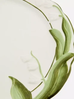 Talerz obiadowy w lilie