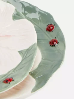 Talerzyk z kwiecistym motywem