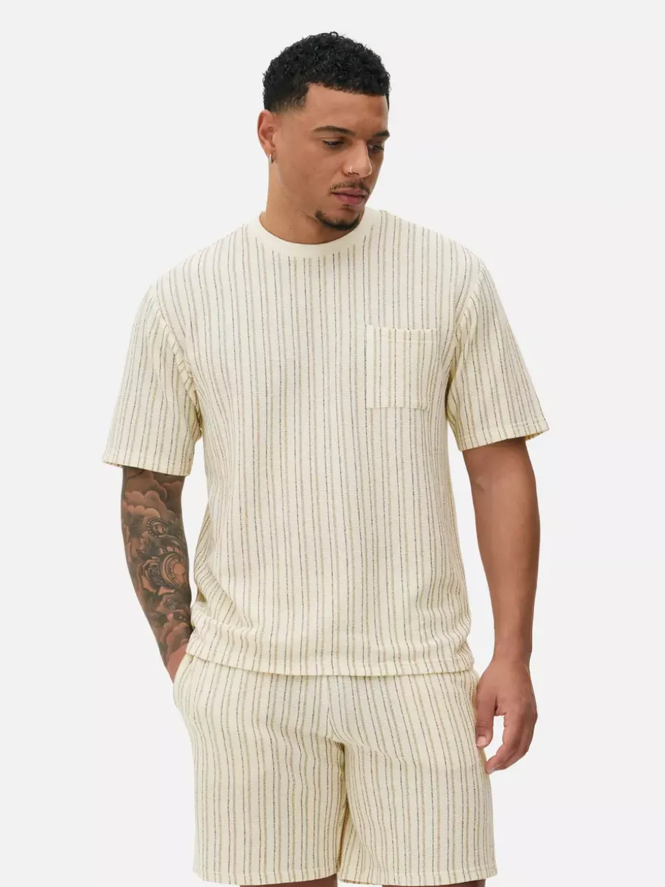 Teksturowana góra od piżamy w paski