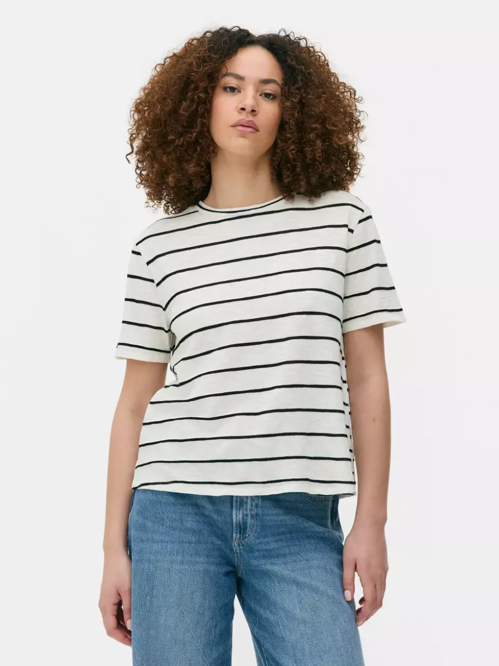 Top z krótkim rękawem i teksturowanymi paskami