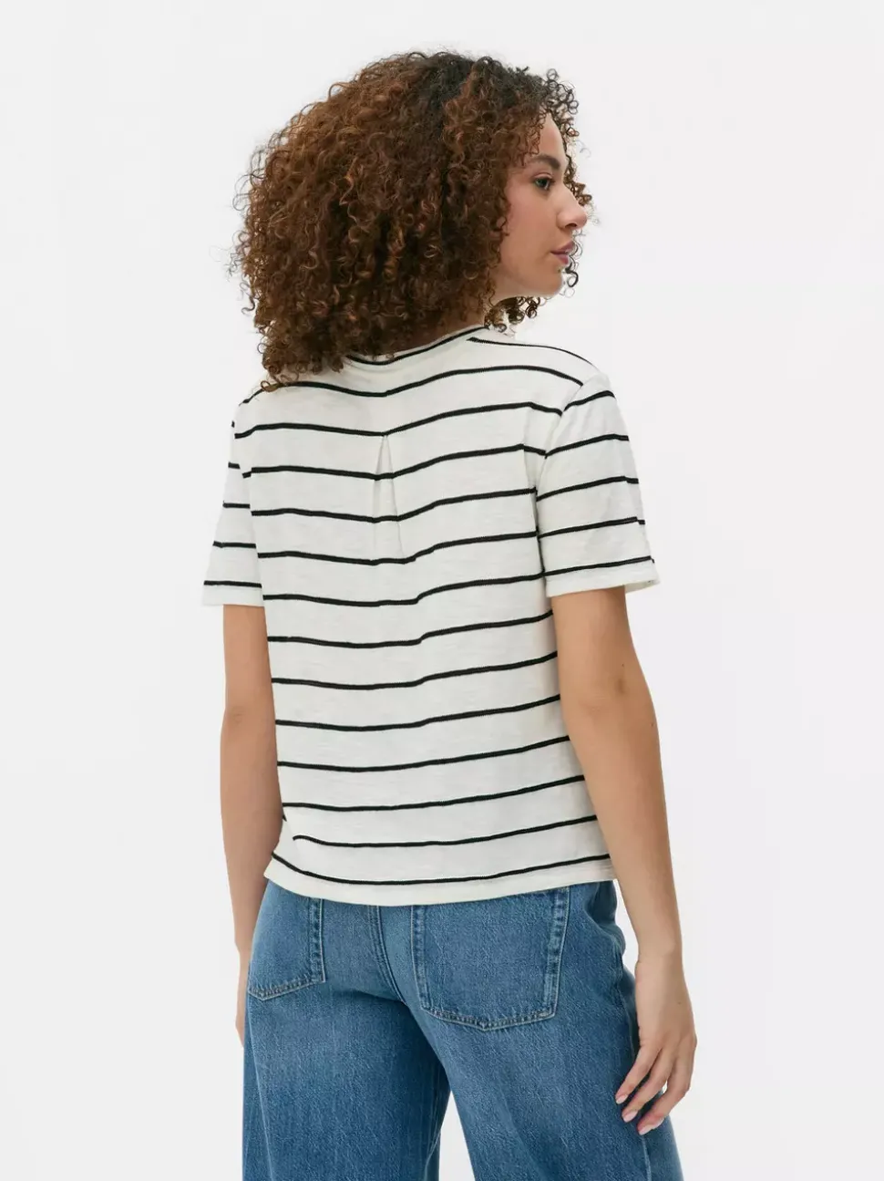 Top z krótkim rękawem i teksturowanymi paskami