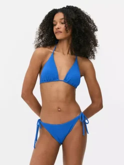 Trójkątna góra od bikini z marszczonego materiału