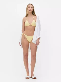 Trójkątna prążkowana góra od bikini