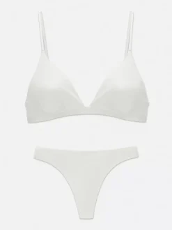 Trójkątny biustonosz i stringi z mikrofibry