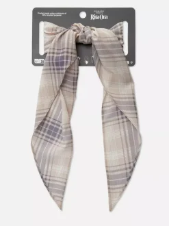 Trójkątny szalik z nadrukiem Rita Ora