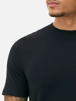 T-shirt o kroju slim