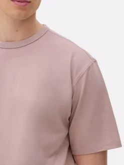 T-shirt o luźnym kroju