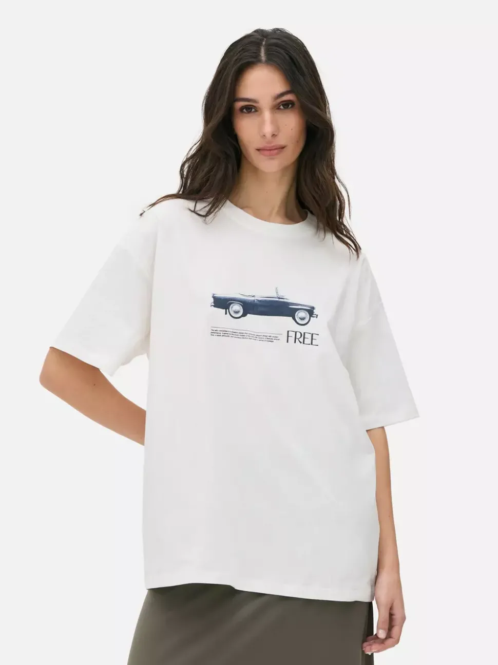 T-shirt oversize w stylu boyfriend z motywem auta