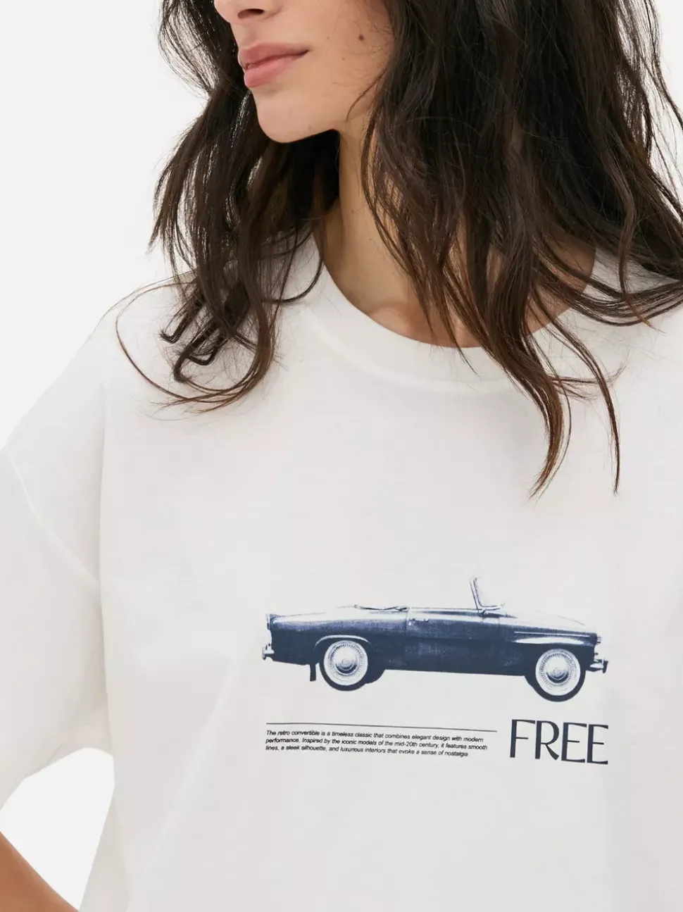 T-shirt oversize w stylu boyfriend z motywem auta