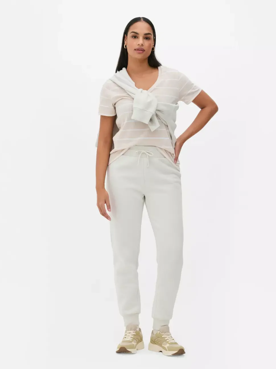 T-shirt w paski z dekoltem w serek