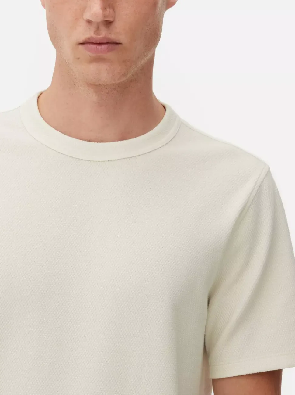 T-shirt z fakturą plastra miodu