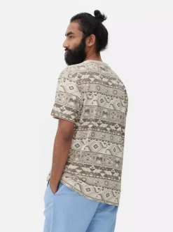 T-shirt z geometrycznym nadrukiem