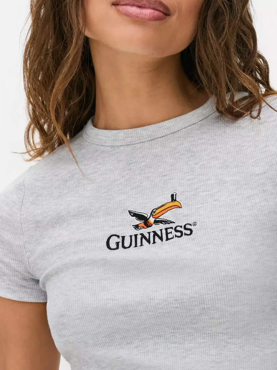 T-shirt z motywem tukana, symbolu Guinnessa