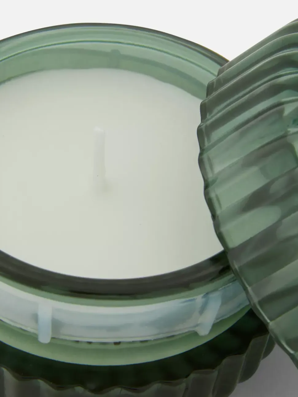 Świeca zapachowa w karbowanym słoiku