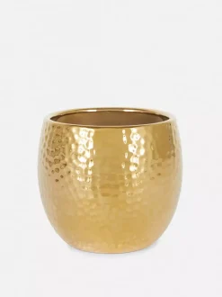 Świeca zapachowa w pojemniku z efektem młotkowania