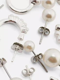 Wielopak kolczyków ze sztucznymi perłami