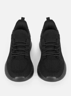 Wsuwane buty sportowe z siateczki