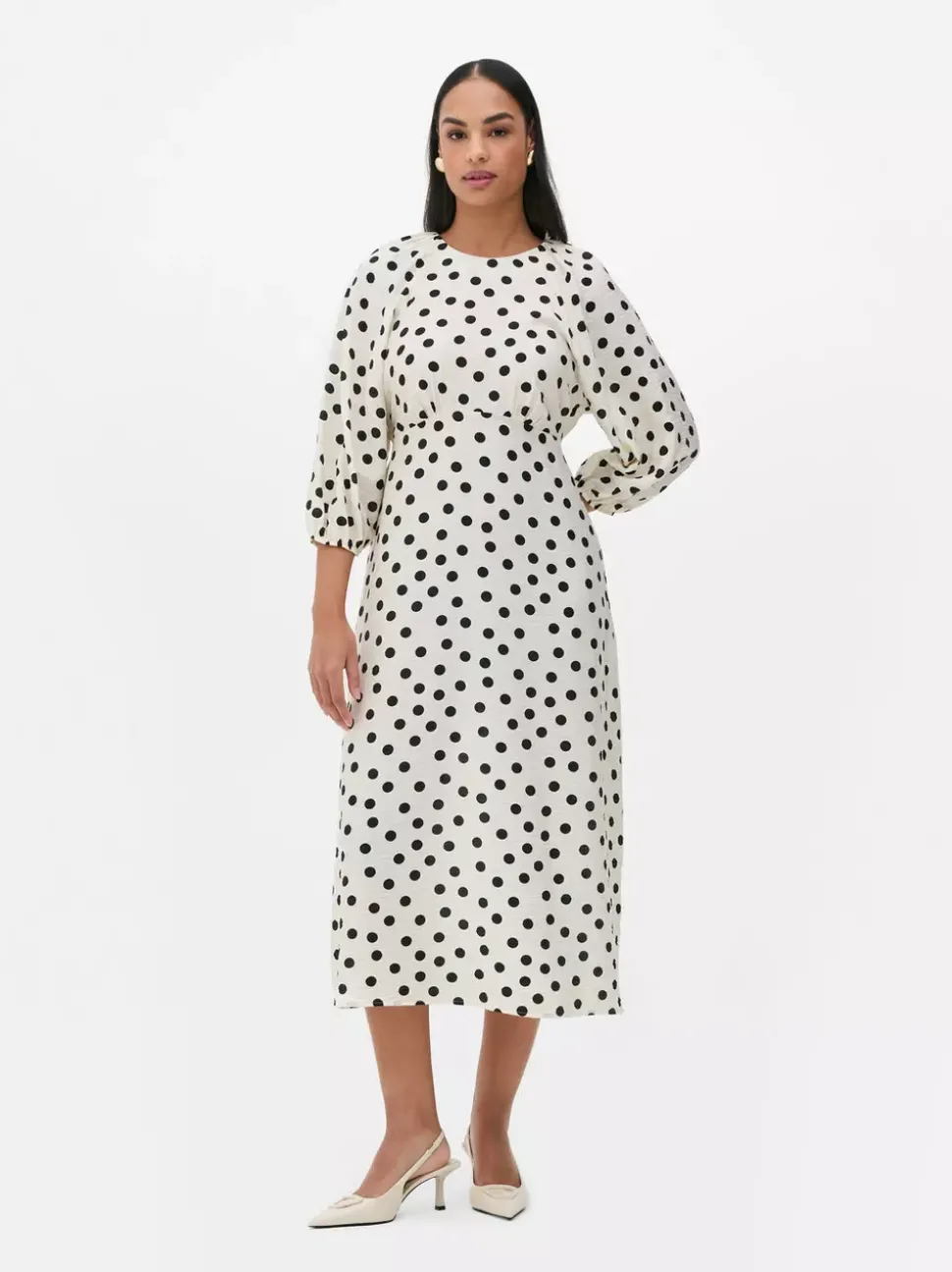 Wzorzysta sukienka midi