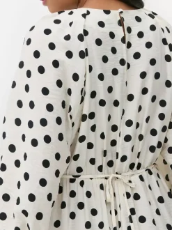 Wzorzysta sukienka midi