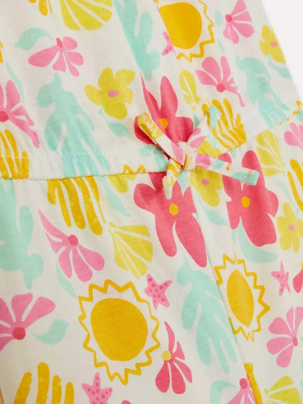 Wzorzysty krótki kombinezon na lato