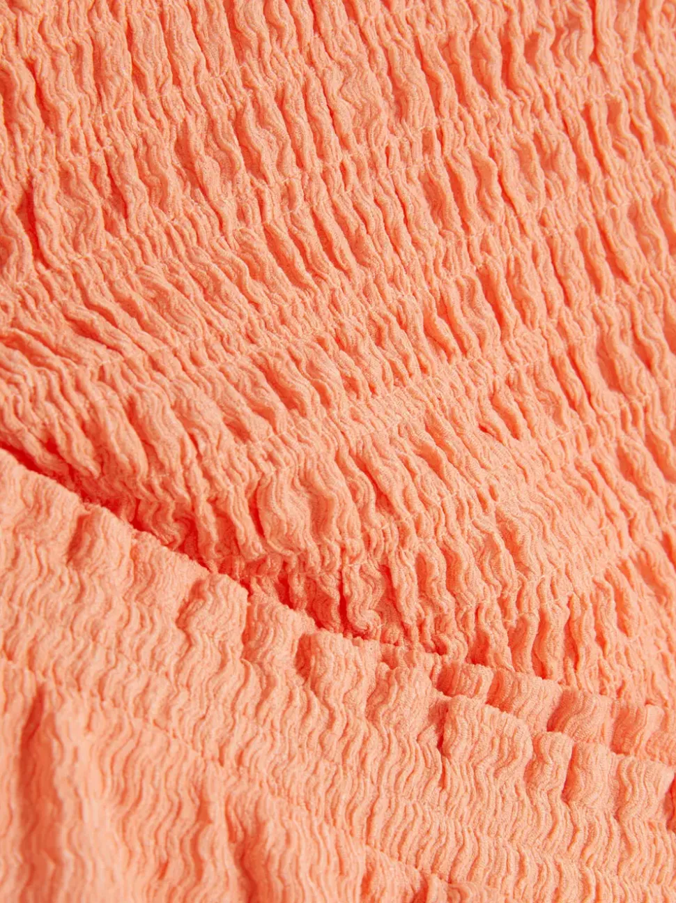 Zestaw z bluzką i szortami z marszczeniami