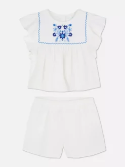 Zestaw z szortami z haftem