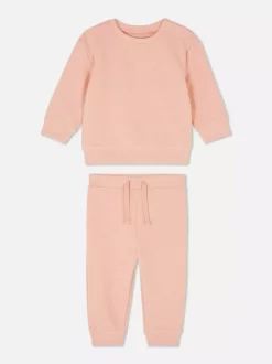 Zestaw z teksturowaną bluzą i spodniami dresowymi