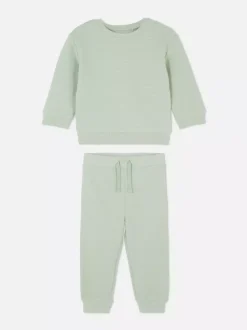 Zestaw z teksturowaną bluzą i spodniami dresowymi