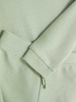 Zestaw z teksturowaną bluzą i spodniami dresowymi